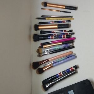 Makeup brush bundle(18)